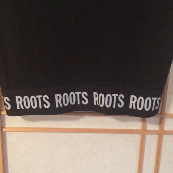 Roots cropped tee, crop top, cross front, twist front t-shirt - Picture 3 of 5